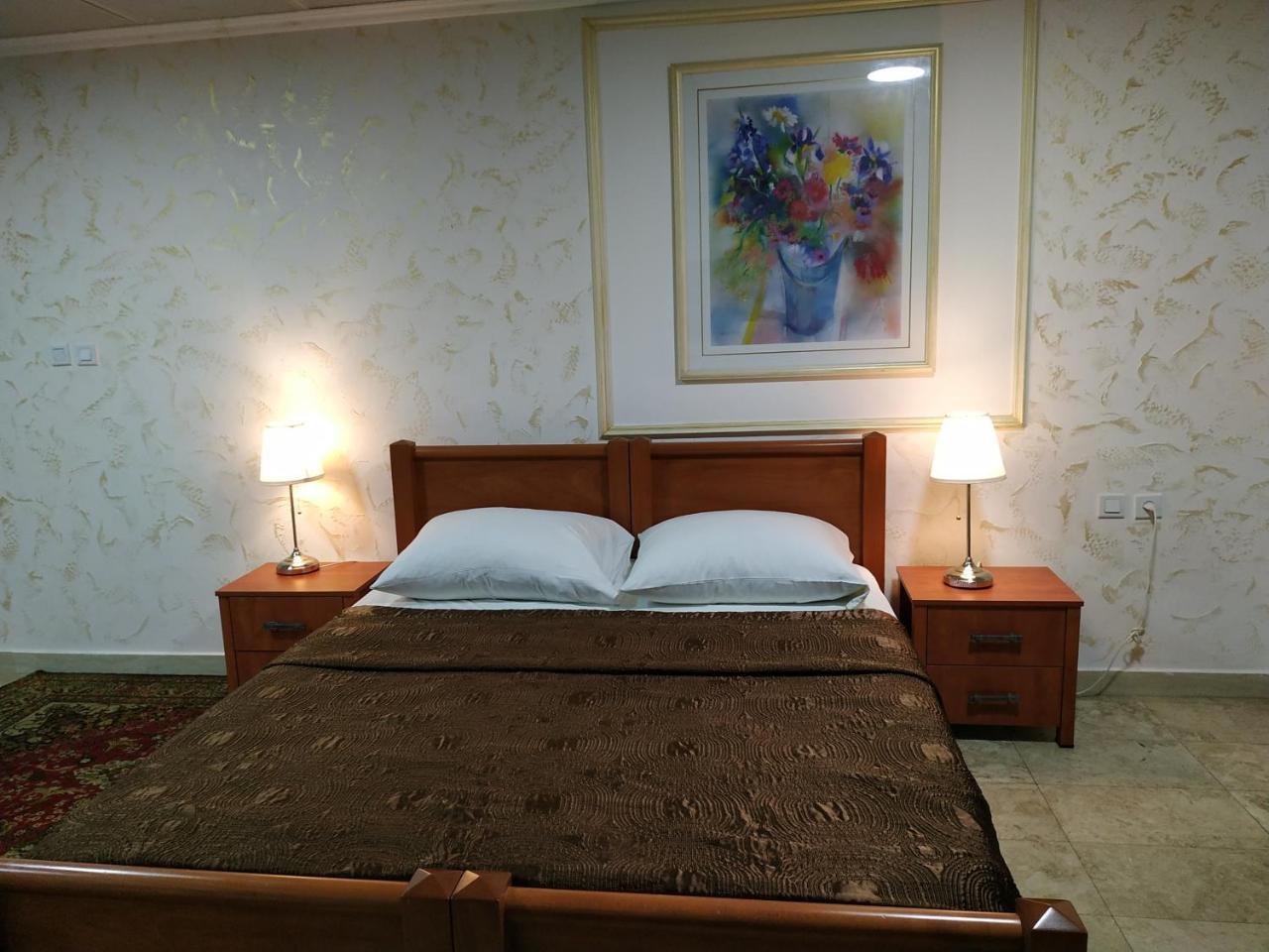 Hotel Rothschild 37 バト・ヤム エクステリア 写真
